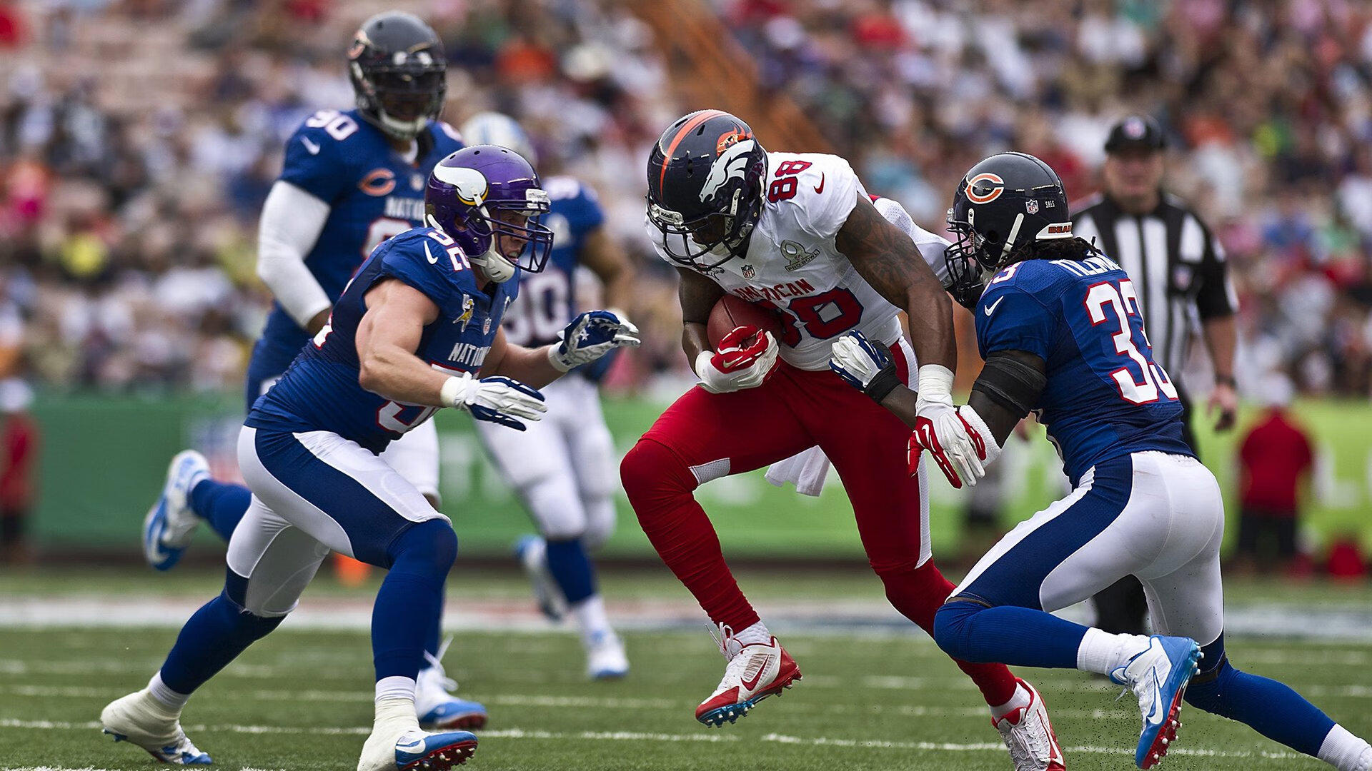 开云体育下载官网-“冰雪之巅”！——北极圈内的雪地王者激烈角逐，北极冰雪覆盖面积