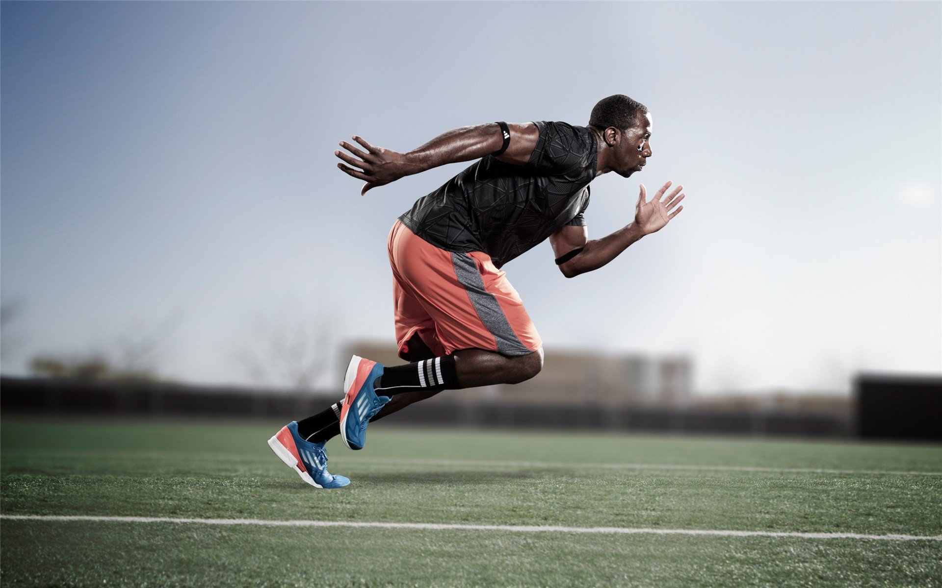 “战术布局：赛事中的智赢策略”，竞赛战术